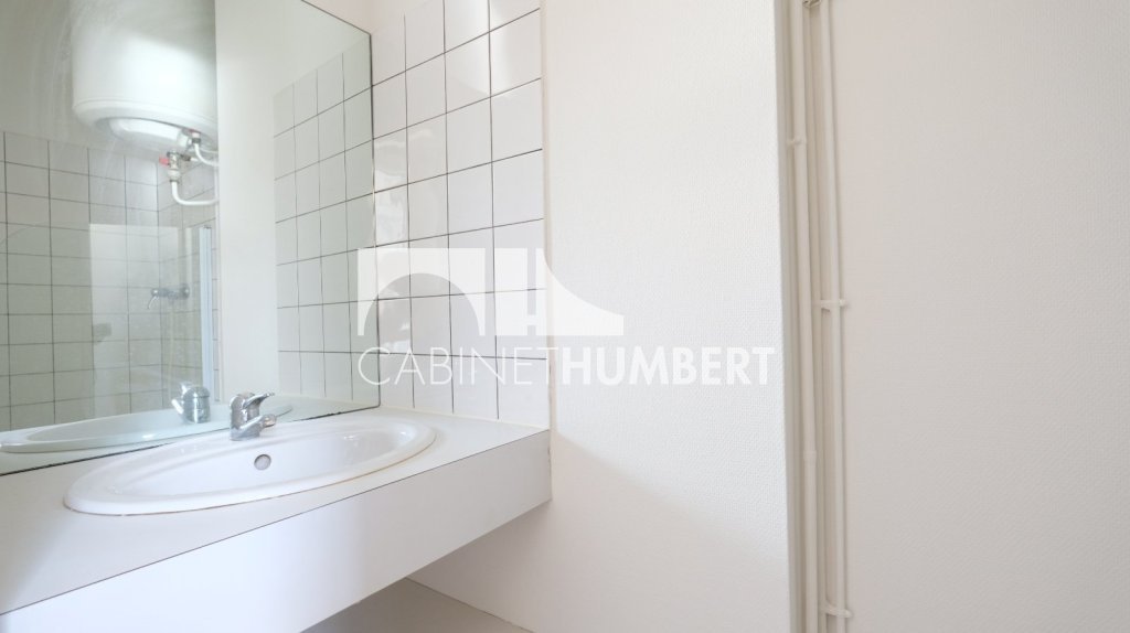 APPARTEMENT T1 A VENDRE - ST ETIENNE CHATEAUCREUX - 42.64 m2 - 49 000 &euro;