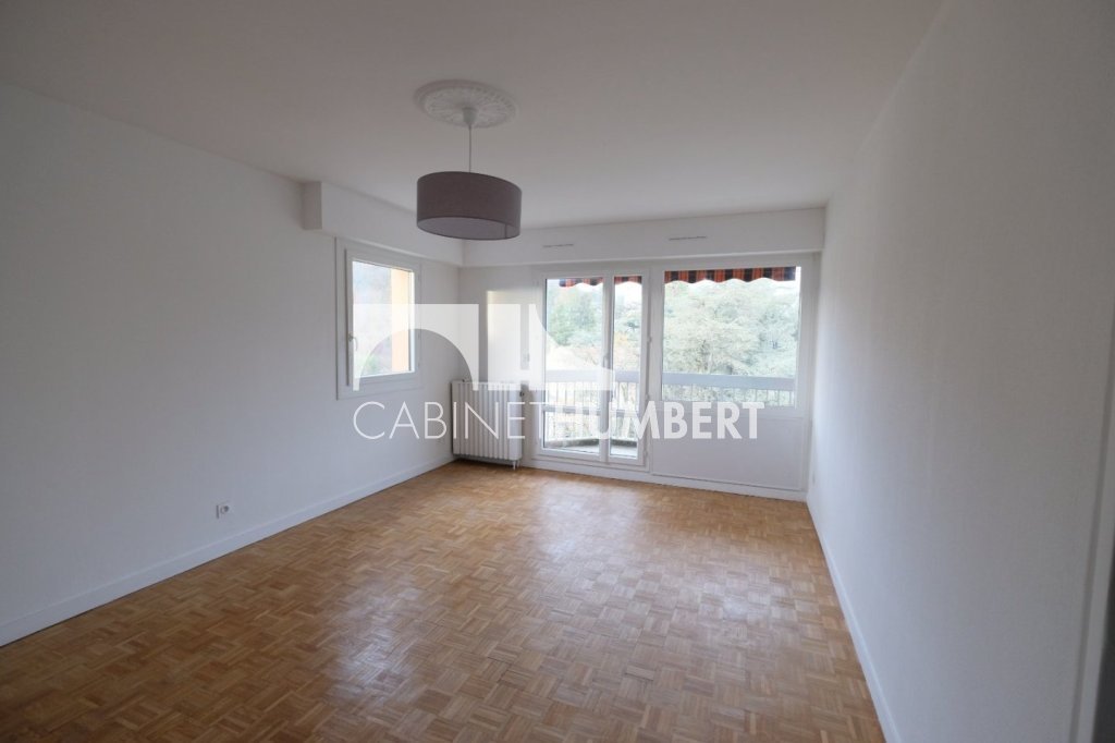 APPARTEMENT T2 A LOUER - ST ETIENNE BEL AIR - 50 m2 - 600 &euro; charges comprises par mois