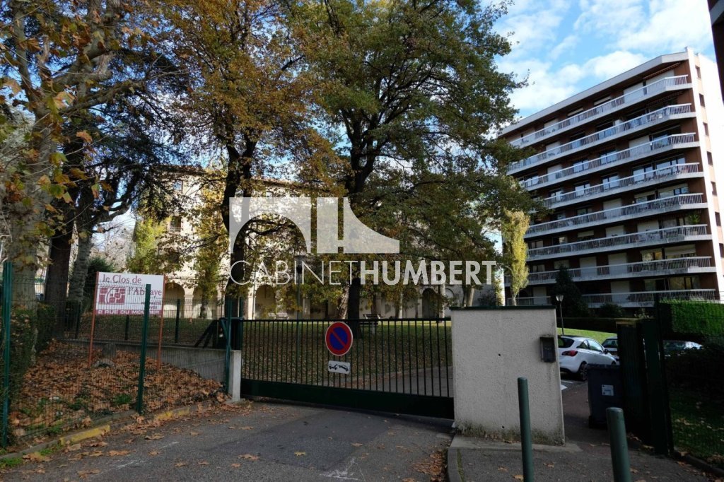 APPARTEMENT T2 A LOUER - ST ETIENNE BEL AIR - 50 m2 - 600 &euro; charges comprises par mois