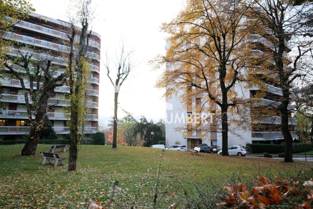 APPARTEMENT T2 A LOUER - ST ETIENNE BEL AIR - 50 m2 - 600 &euro; charges comprises par mois