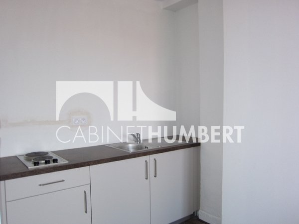 APPARTEMENT T2 A LOUER - ST ETIENNE CENTRE VILLE - 39 m2 - 420 &euro; charges comprises par mois