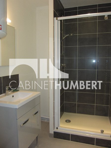 APPARTEMENT T2 A LOUER - ST ETIENNE CENTRE VILLE - 39 m2 - 420 &euro; charges comprises par mois