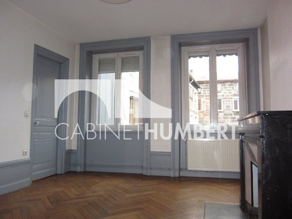 APPARTEMENT T2 A LOUER - ST ETIENNE CENTRE VILLE - 62.44 m2 - 465€ charges comprises par mois