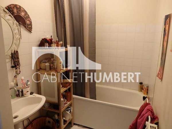 APPARTEMENT T2 A LOUER - ST ETIENNE CENTRE VILLE - 42.32 m2 - 380 &euro; charges comprises par mois