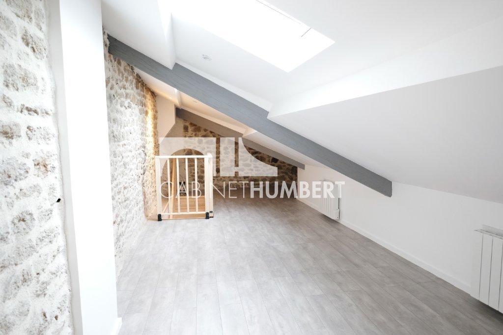 APPARTEMENT T2 A LOUER - ST ETIENNE CENTRE VILLE - 60 m2 - 520�&euro; charges comprises par mois