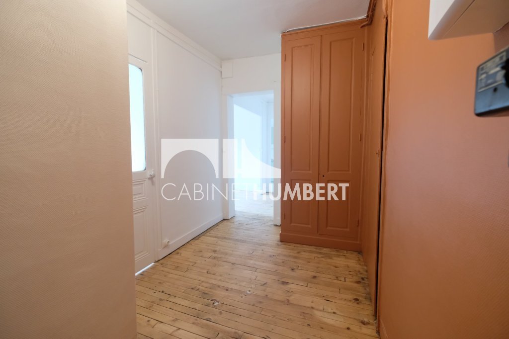 APPARTEMENT T2 A LOUER - ST ETIENNE CENTRE VILLE - 48.06 m2 - 495 &euro; charges comprises par mois