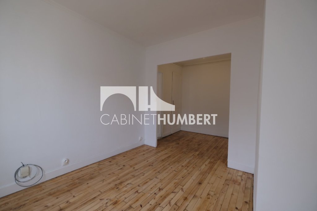 APPARTEMENT T2 A LOUER - ST ETIENNE CENTRE VILLE - 48.06 m2 - 495 &euro; charges comprises par mois