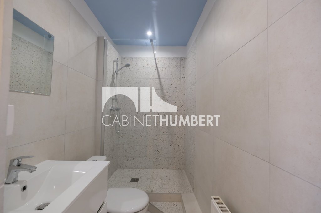 APPARTEMENT T2 A LOUER - ST ETIENNE CENTRE VILLE - 48.06 m2 - 495 &euro; charges comprises par mois