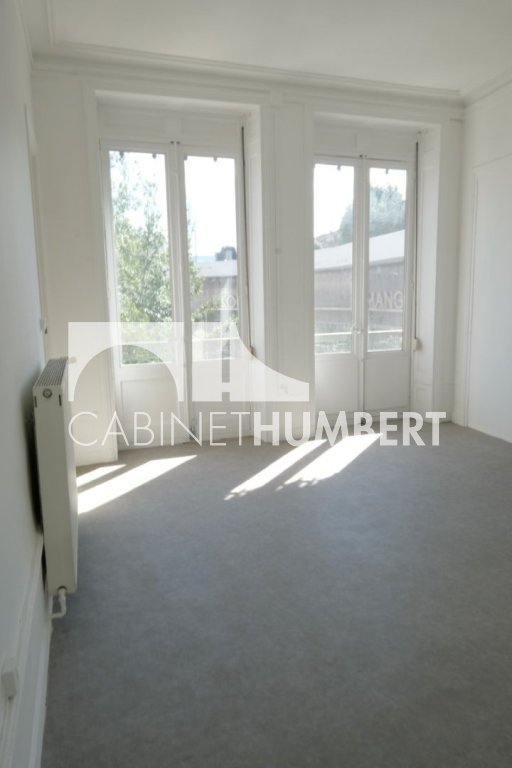 APPARTEMENT T2 A LOUER - ST ETIENNE CENTRE VILLE - 57.34 m2 - 444 &euro; charges comprises par mois