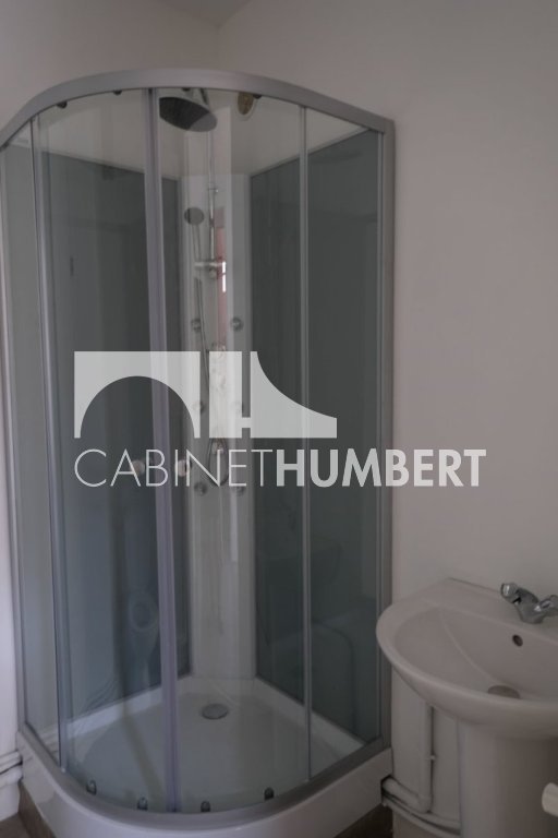 APPARTEMENT T2 A LOUER - ST ETIENNE CENTRE VILLE - 57.34 m2 - 444 &euro; charges comprises par mois