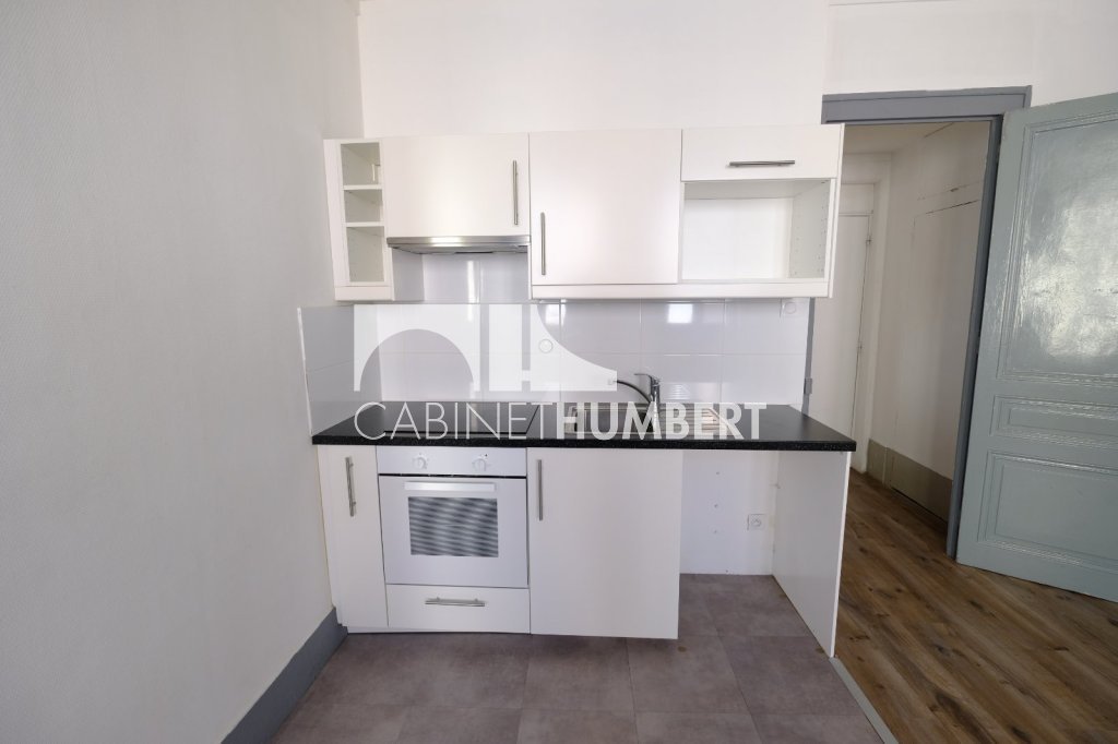 APPARTEMENT T2 A LOUER - ST ETIENNE CENTRE VILLE - 48 m2 - 415�&euro; charges comprises par mois