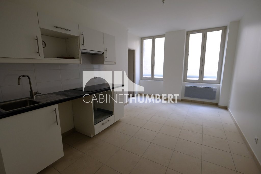 APPARTEMENT T2 A LOUER - ST ETIENNE CENTRE VILLE - 32.02 m2 - 390�&euro; charges comprises par mois
