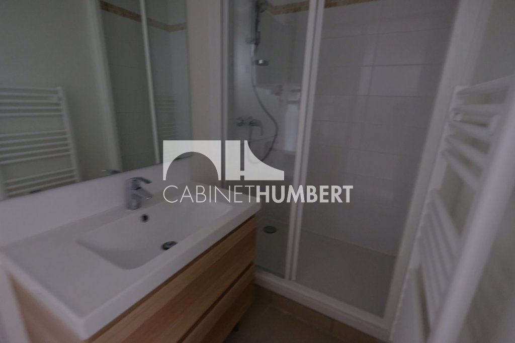 APPARTEMENT T2 A LOUER - ST ETIENNE CENTRE VILLE - 32.02 m2 - 390�&euro; charges comprises par mois