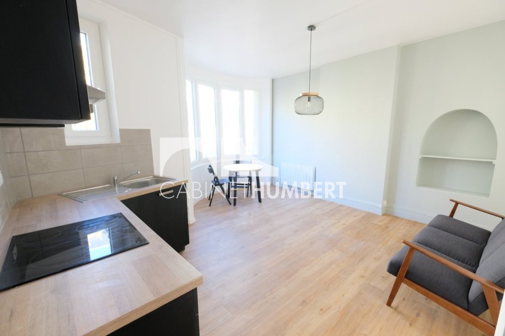 APPARTEMENT T2 A LOUER - ST ETIENNE CENTRE VILLE - 43.66 m2 - 520�&euro; charges comprises par mois