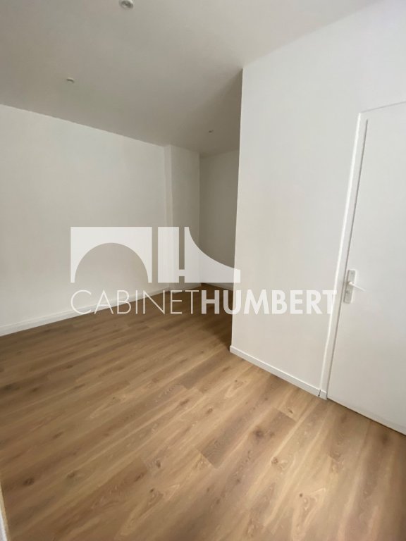 APPARTEMENT T2 A LOUER - ST ETIENNE CENTRE VILLE - 38.19 m2 - 405 &euro; charges comprises par mois