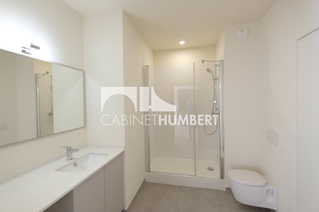 APPARTEMENT T2 A LOUER - ST ETIENNE CENTRE VILLE - 54.15 m2 - 580 &euro; charges comprises par mois