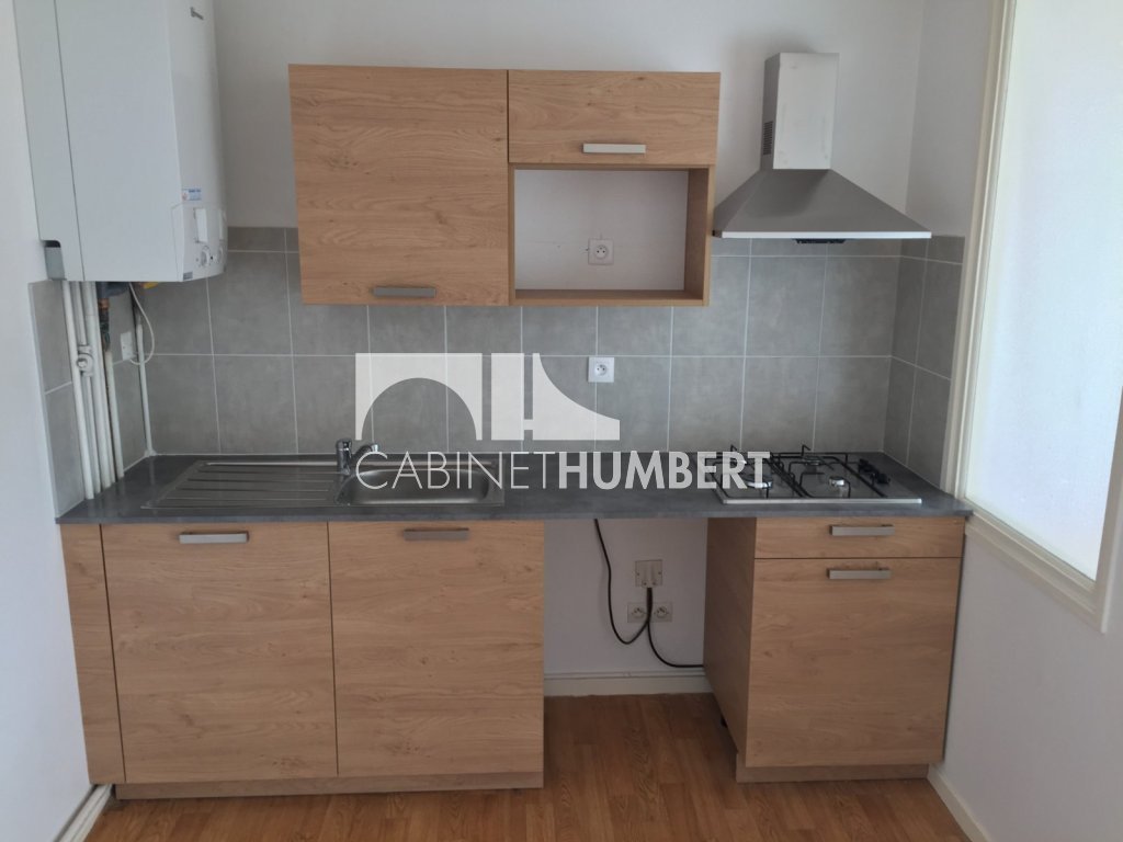 APPARTEMENT T2 A LOUER - ST ETIENNE CENTRE VILLE - 47.32 m2 - 450�&euro; charges comprises par mois
