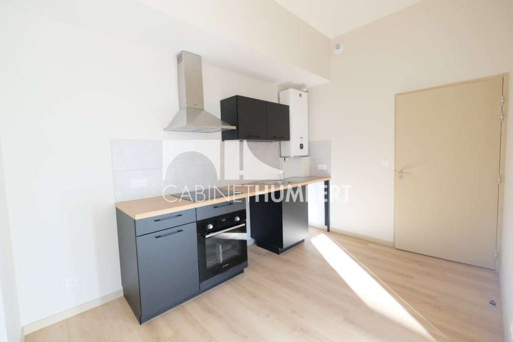 APPARTEMENT T2 A LOUER - ST ETIENNE CENTRE VILLE - 59.79 m2 - 540�&euro; charges comprises par mois