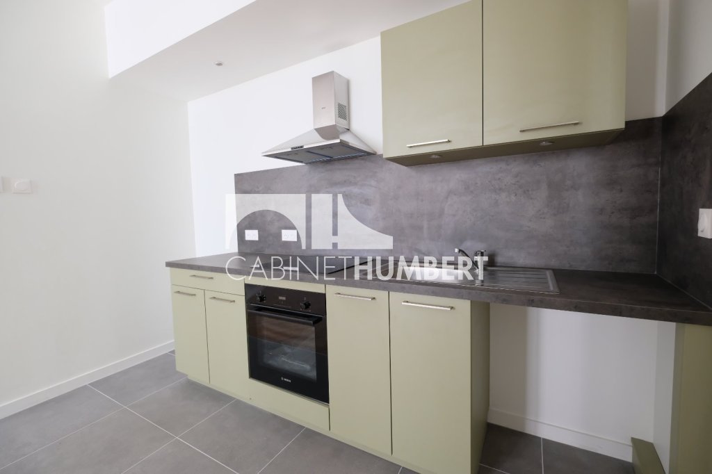 APPARTEMENT T2 A LOUER - ST ETIENNE CENTRE VILLE - 53.49 m2 - 515 &euro; charges comprises par mois