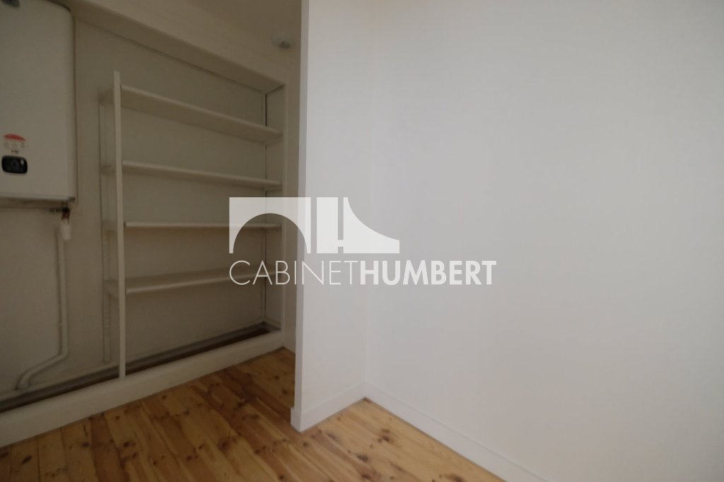 APPARTEMENT T2 A LOUER - ST ETIENNE CENTRE VILLE - 53.49 m2 - 515 &euro; charges comprises par mois