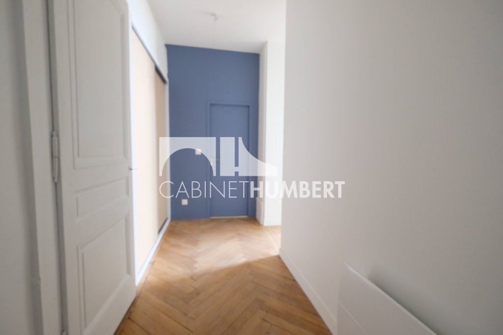 APPARTEMENT T2 A LOUER - ST ETIENNE CENTRE VILLE - 53.49 m2 - 515 &euro; charges comprises par mois