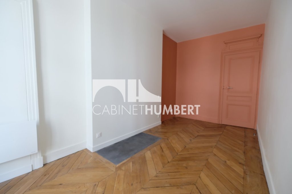 APPARTEMENT T2 A LOUER - ST ETIENNE CENTRE VILLE - 47.27 m2 - 475 &euro; charges comprises par mois
