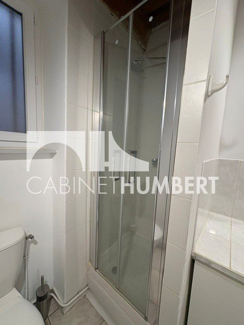 APPARTEMENT T2 A LOUER - ST ETIENNE CENTRE VILLE - 30.05 m2 - 400 &euro; charges comprises par mois