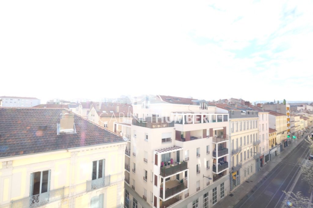 APPARTEMENT T2 A LOUER - ST ETIENNE CENTRE VILLE - 50.35 m2 - 600 &euro; charges comprises par mois