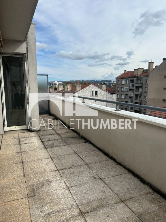 APPARTEMENT T2 A LOUER - ST ETIENNE CENTRE VILLE - 50.35 m2 - 600 &euro; charges comprises par mois