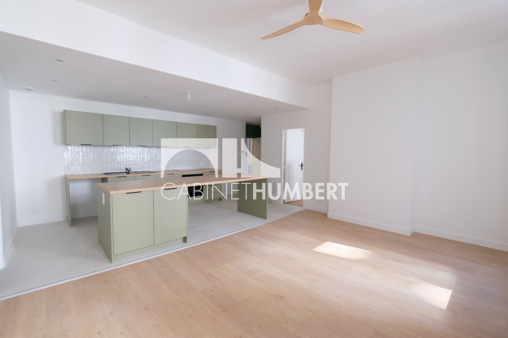 APPARTEMENT T2 A LOUER - ST ETIENNE CENTRE VILLE - 62.04 m2 - 575 &euro; charges comprises par mois