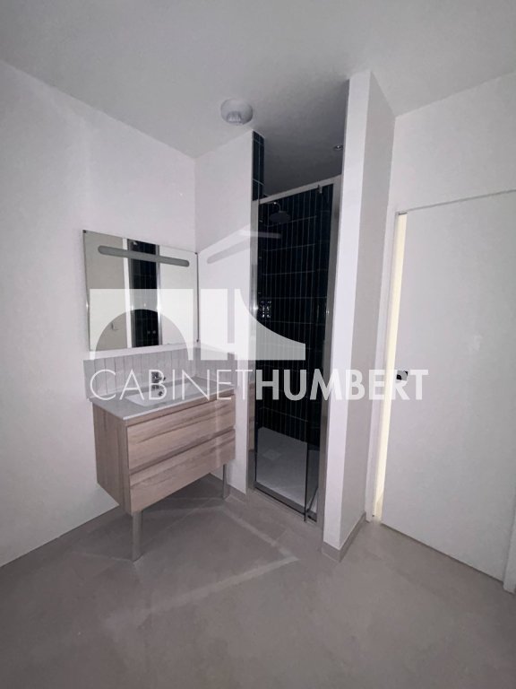 APPARTEMENT T2 A LOUER - ST ETIENNE CENTRE VILLE - 62.04 m2 - 575 &euro; charges comprises par mois