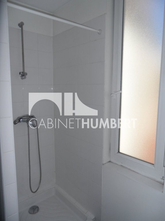 APPARTEMENT T2 A LOUER - ST ETIENNE CENTRE VILLE - 56.32 m2 - 495€ charges comprises par mois