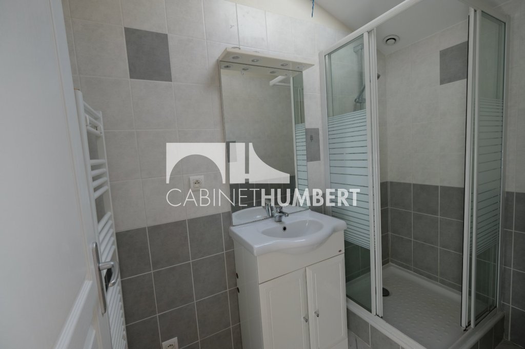 APPARTEMENT T2 A LOUER - ST ETIENNE CENTRE VILLE - 41.11 m2 - 450€ charges comprises par mois