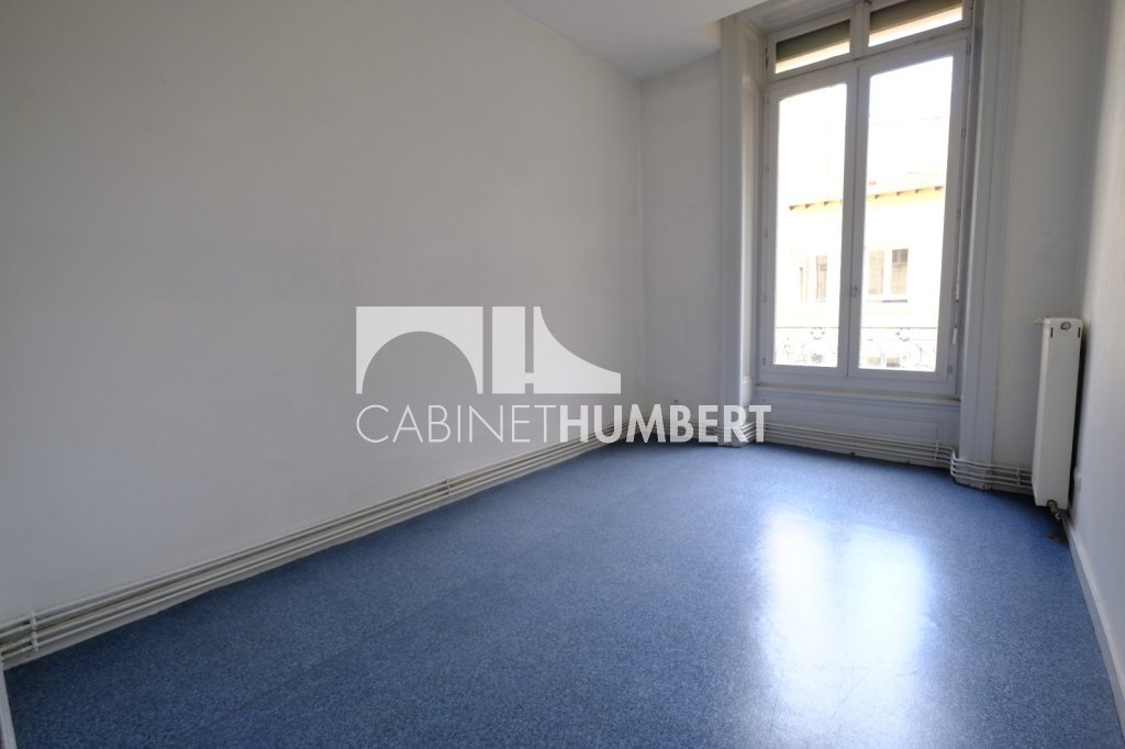 APPARTEMENT T2 A LOUER - ST ETIENNE CENTRE VILLE - 44 m2 - 465�&euro; charges comprises par mois