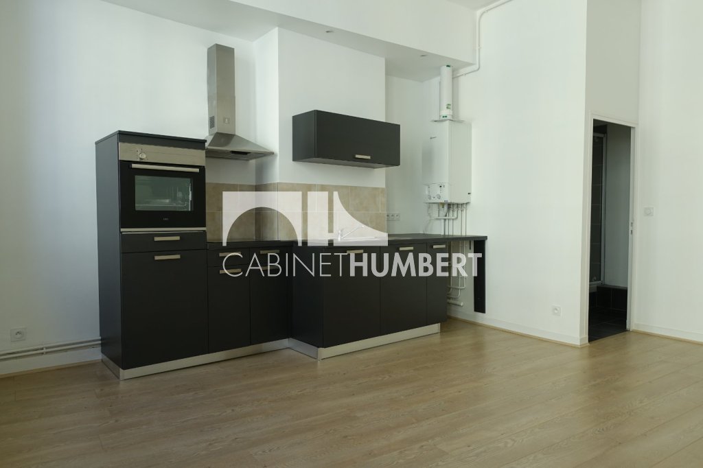 APPARTEMENT T2 A LOUER - ST ETIENNE CENTRE VILLE - 47.26 m2 - 530 &euro; charges comprises par mois