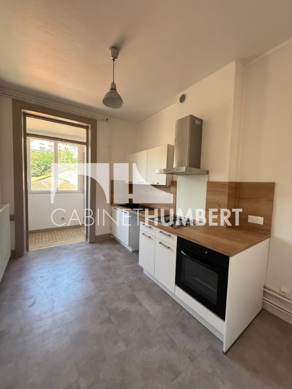 APPARTEMENT T2 A LOUER - ST ETIENNE FACULTE / CENTRE DEUX - 63.58 m2 - 470€ charges comprises par mois