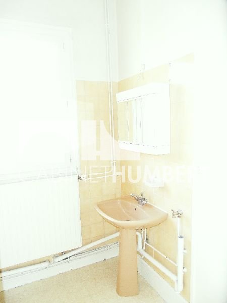 APPARTEMENT T2 A LOUER - ST ETIENNE FACULTE / CENTRE DEUX - 63.58 m2 - 470€ charges comprises par mois