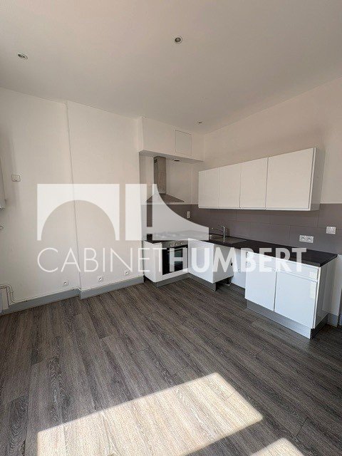 APPARTEMENT T2 A LOUER - ST ETIENNE FAURIEL - 58.67 m2 - 480 &euro; charges comprises par mois