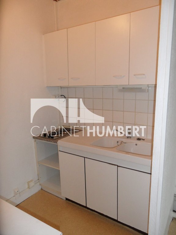 APPARTEMENT T2 A LOUER - ST ETIENNE FAURIEL - 43.49 m2 - 410 &euro; charges comprises par mois