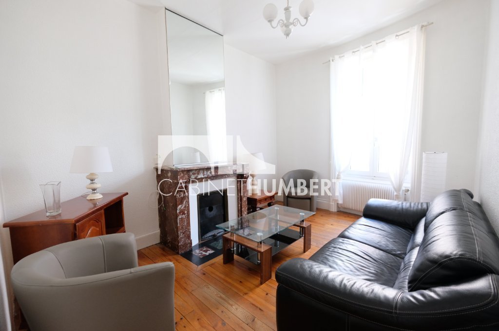 APPARTEMENT T2 A LOUER - ST ETIENNE FAURIEL - 50 m2 - 470�&euro; charges comprises par mois