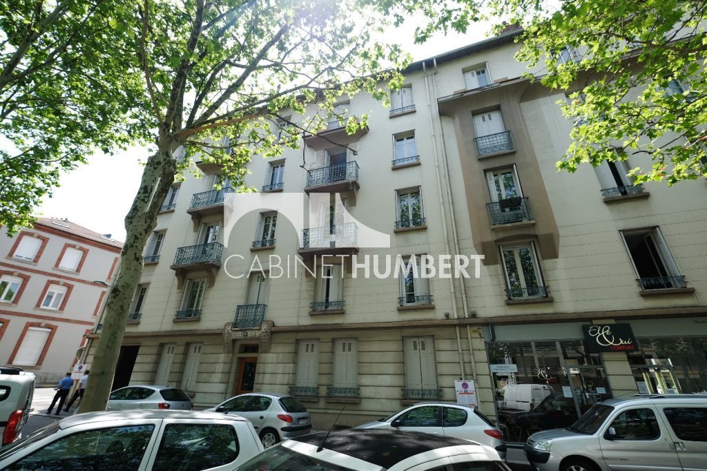 APPARTEMENT T2 A LOUER - ST ETIENNE FAURIEL - 50 m2 - 470�&euro; charges comprises par mois