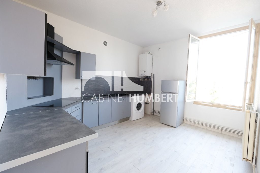 APPARTEMENT T2 A LOUER - ST ETIENNE FAURIEL - 49.65 m2 - 540�&euro; charges comprises par mois