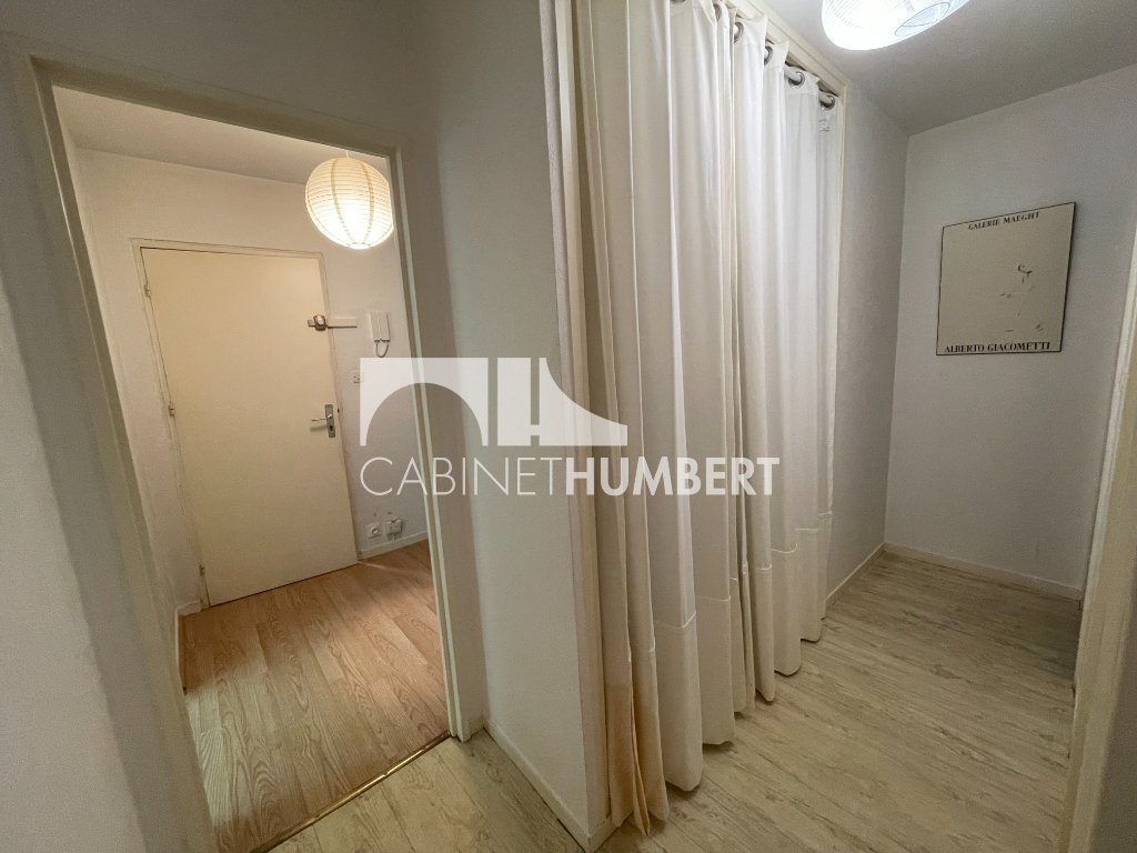 APPARTEMENT T2 A LOUER - ST ETIENNE FAURIEL - 55 m2 - 555�&euro; charges comprises par mois
