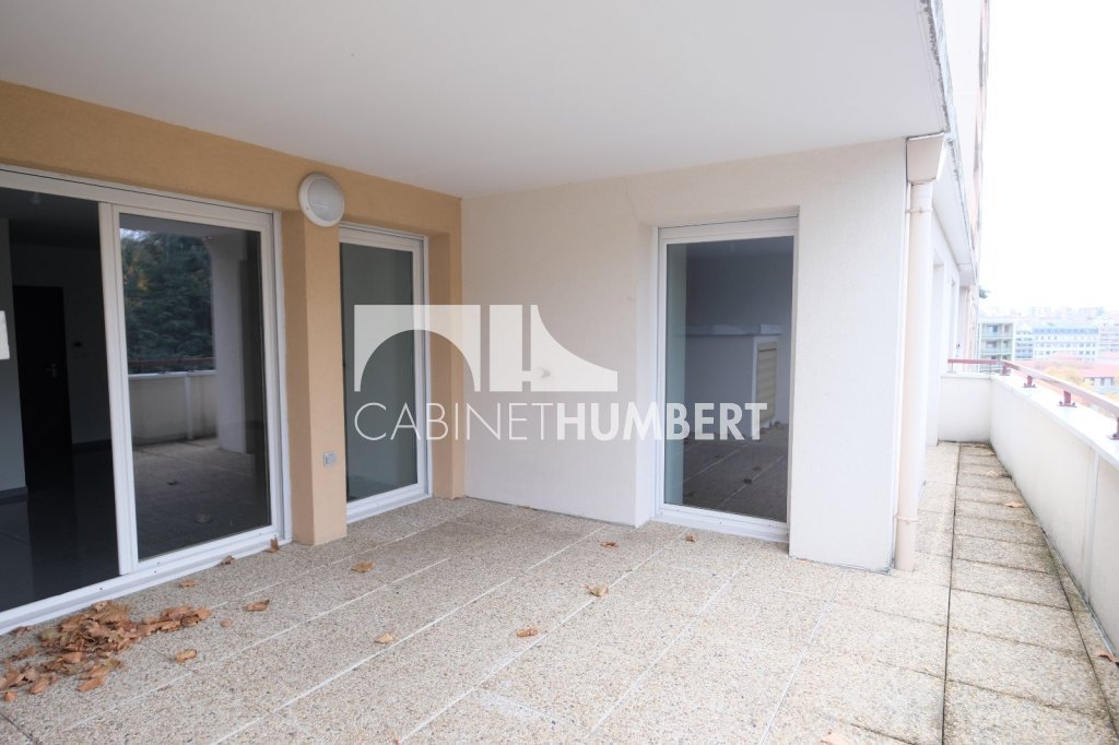 APPARTEMENT T2 A LOUER - ST ETIENNE FAURIEL - 59.78 m2 - 650�&euro; charges comprises par mois