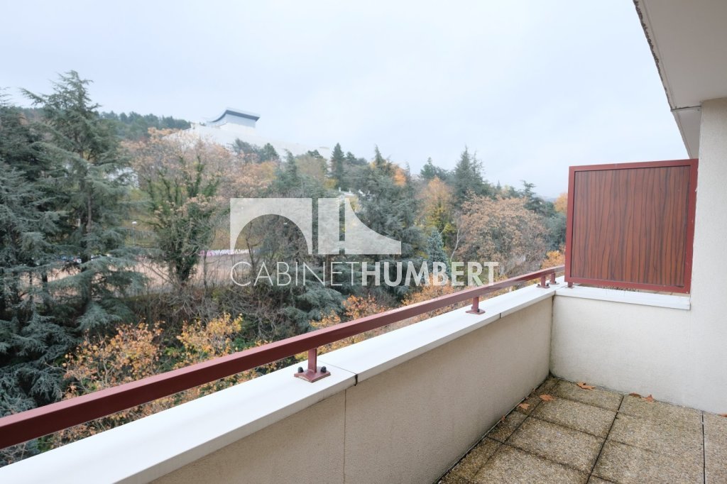 APPARTEMENT T2 A LOUER - ST ETIENNE FAURIEL - 59.78 m2 - 650�&euro; charges comprises par mois