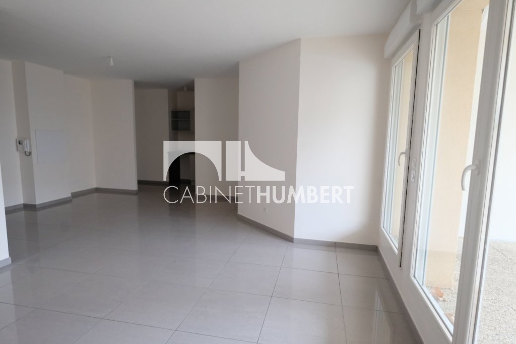 APPARTEMENT T2 A LOUER - ST ETIENNE FAURIEL - 59.78 m2 - 650�&euro; charges comprises par mois