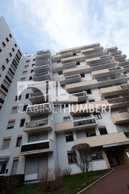 APPARTEMENT T2 A LOUER - ST ETIENNE FAURIEL - 42.96 m2 - 515 &euro; charges comprises par mois