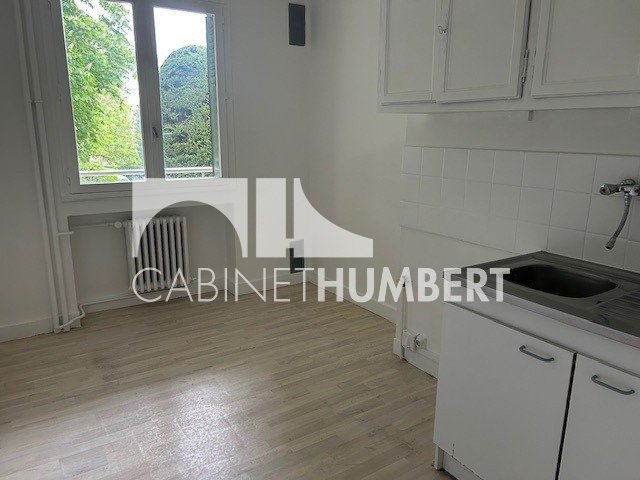 APPARTEMENT T2 A LOUER - ST ETIENNE FAURIEL - 46.94 m2 - 560 &euro; charges comprises par mois