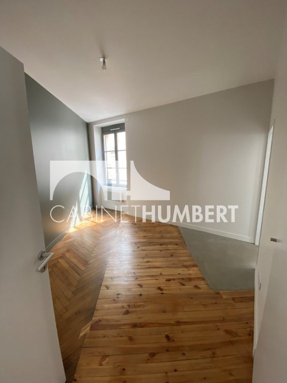 APPARTEMENT T2 A LOUER - ST ETIENNE HYPER CENTRE - 47.34 m2 - 500 &euro; charges comprises par mois