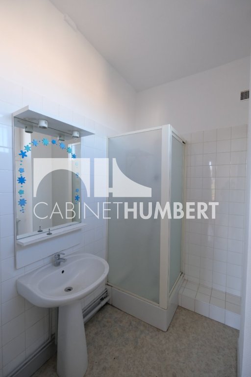 APPARTEMENT T2 A LOUER - ST ETIENNE MONTPLAISIR - 56.79 m2 - 440 &euro; charges comprises par mois